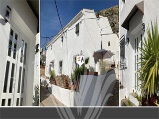 Casa adossada a Moclín