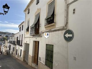 Casa adossada a Luque