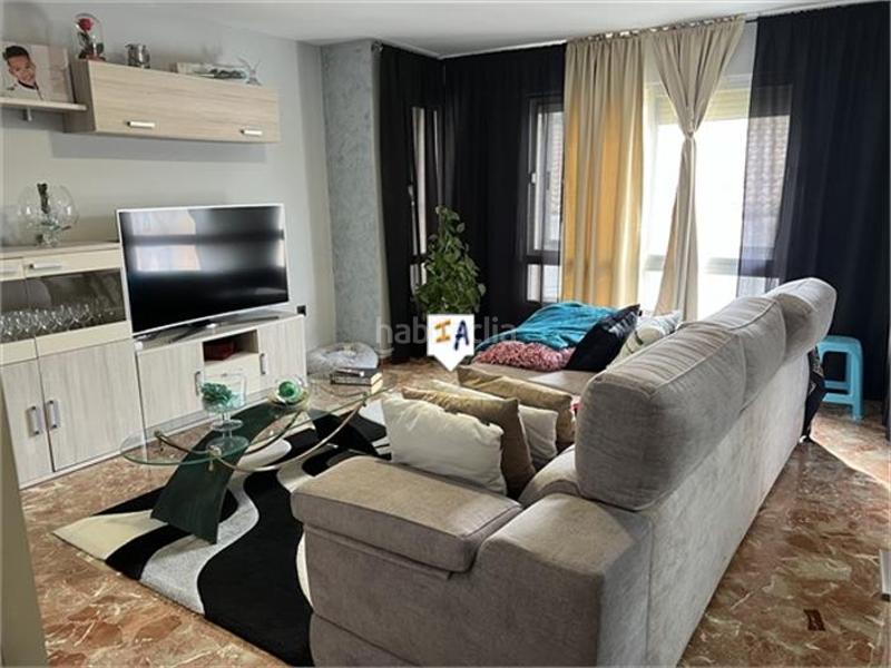 Foto 391f1f99-f4b2-43d9-b487-0c66dba74bbb. Casa a schiera con parcheggio piscina in Castillo de Locubín