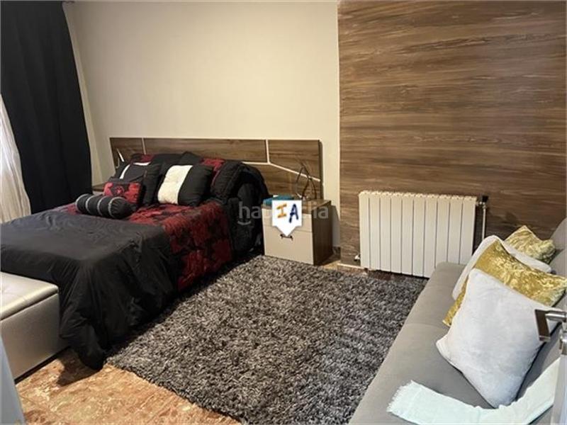 Foto 4760df85-b136-42b1-b40b-52dbfd52fd46. Casa a schiera con parcheggio piscina in Castillo de Locubín