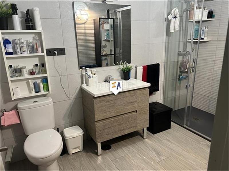 Foto bad7f984-1907-4450-9f85-50bfad37d519. Casa a schiera con parcheggio piscina in Castillo de Locubín