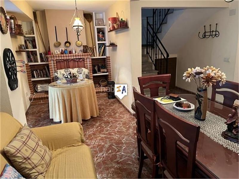 Foto e6e70e90-b44a-4ebf-9f1f-2b4c9ebfaebd. Casa adosada en Castillo de Locubín