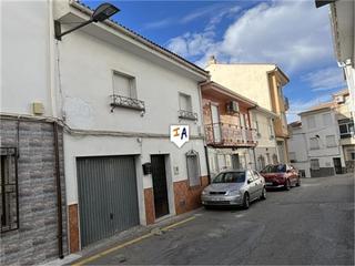 Casa adossada a Castillo de Locubín