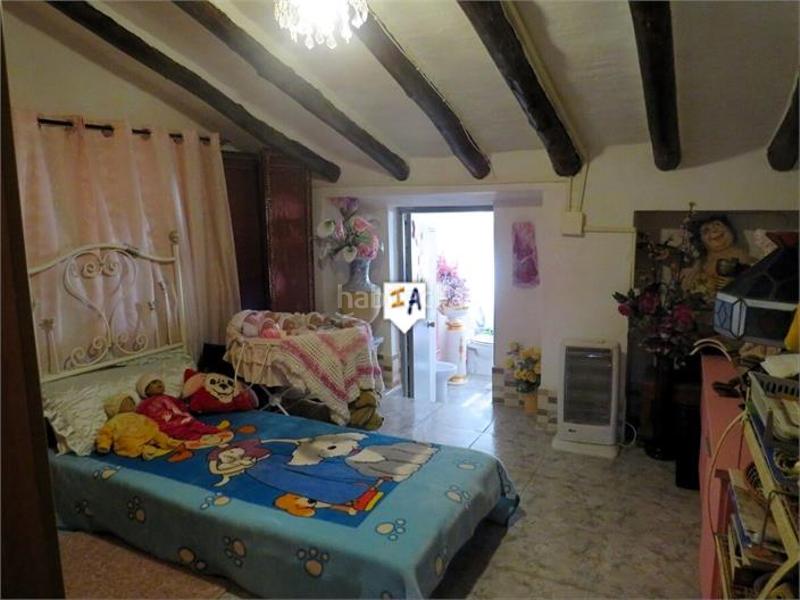 Foto e40a1dd9-a4c9-4b2b-9546-f439022cb53b. Casa adosada en Alcaudete