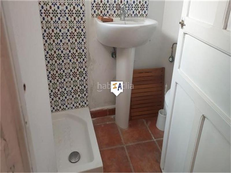 Foto cf9e64c5-d706-4323-a560-c0c7f7ce95a1. Casa adosada en Colomera