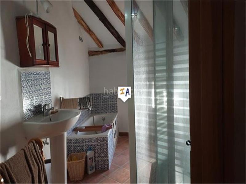 Foto d8219527-adda-4884-ac55-6dfd104e89c7. Casa adosada en Colomera