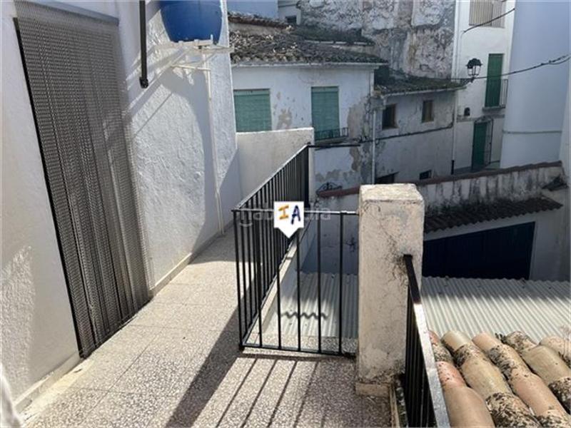 Foto a6ab69a8-f9fc-4327-b8bf-8e3ee76b31a2. Casa adosada en Castillo de Locubín