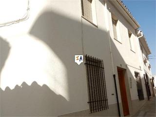 Casa adossada a Castillo de Locubín