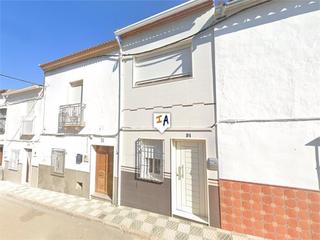 Casa adossada a Badolatosa