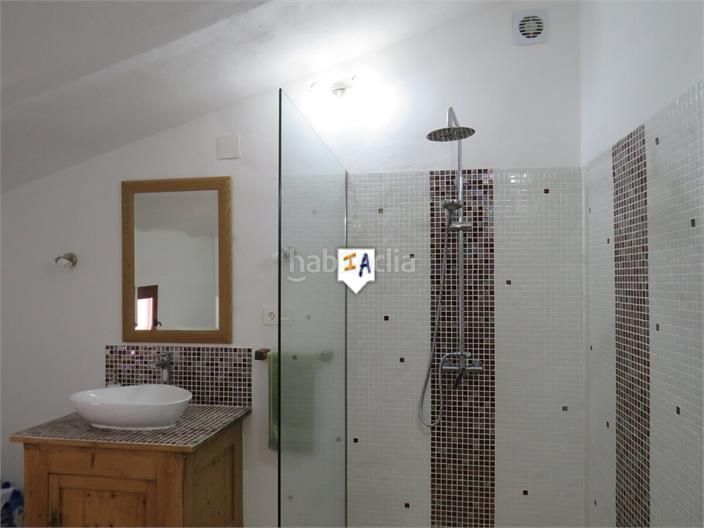 Foto 7f727ae6-ba9d-49c9-ae0a-c975ad129dd2. Masia amb aparcament a Martos