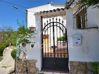 Masia a Villanueva de Algaidas