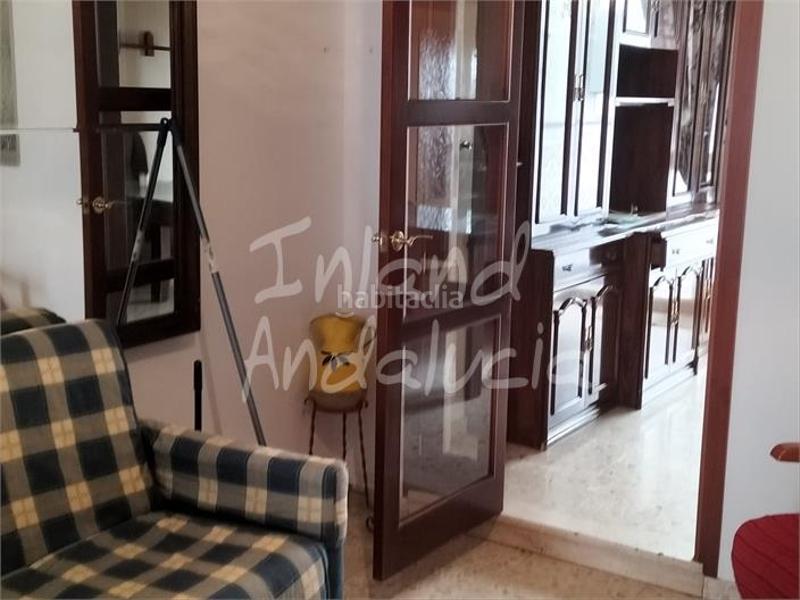 Foto 43c86f7f-634c-4ff8-9812-cf3d0de66a0b. Casa adossada a Estepa