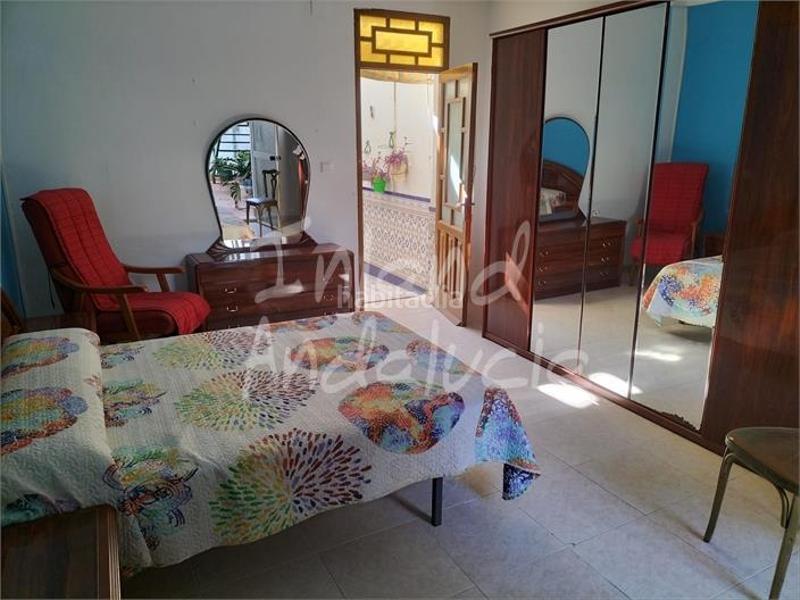 Foto 65d3f9bb-2d73-488a-8c3d-2be257edcb69. Casa adossada a Estepa