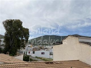 Casa adossada a Castillo de Locubín