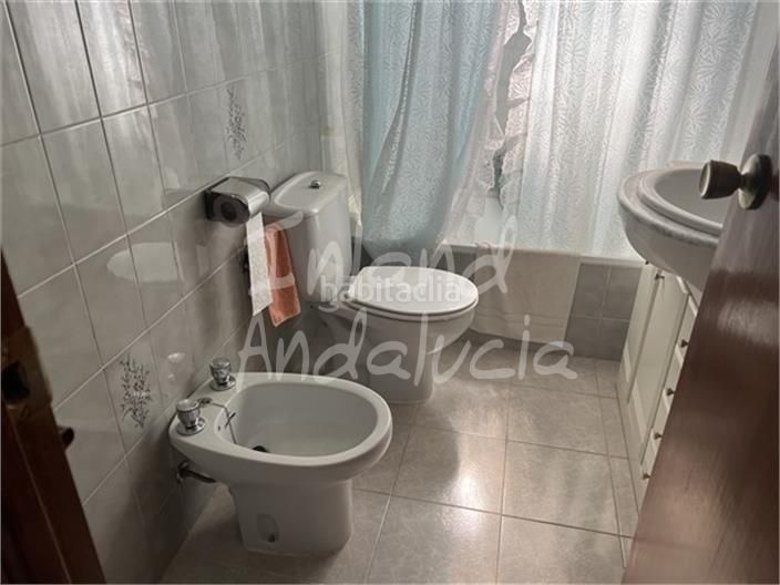 Foto 2a655dc9-a68d-4f8d-a9c5-06e35195e0e7. Casa a schiera con parcheggio in Alcaudete