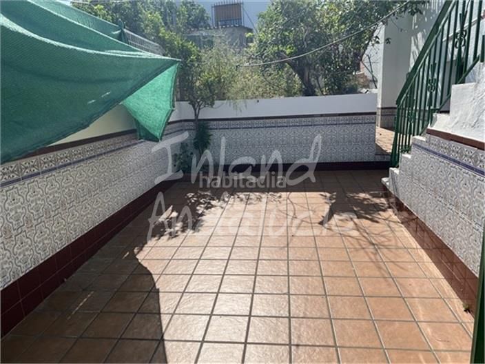 Foto ebc73944-e070-43d7-93aa-25a9d829a566. Casa a schiera con parcheggio in Alcaudete
