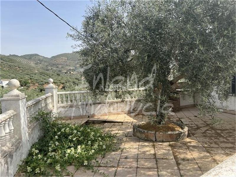 Foto 28c1e8f6-54b2-4a04-ab45-6ac2e77d1c76. Masia amb aparcament a Carcabuey