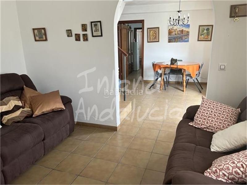 Foto efca1b9f-f242-425f-9e44-6da0e79f1b50. Masia amb aparcament a Carcabuey