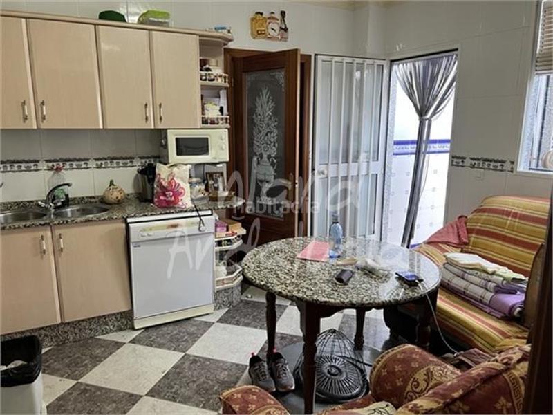 Foto d33fce9f-5664-4da7-8aeb-01cd6a2d2f0f. Casa adosada en Rute