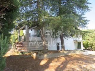 Chalet en Fuensanta de Martos