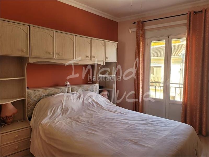 Foto ec9be2da-44af-42fa-b599-8ff1fde044da. Casa adosada en Alameda