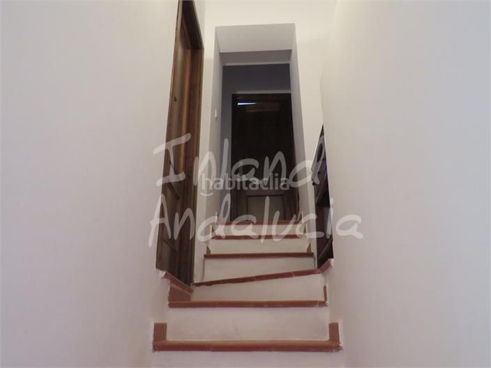 Foto 592813ce-1aa7-4f39-a575-e6320800138a. Casa adossada amb aparcament a Alcaudete