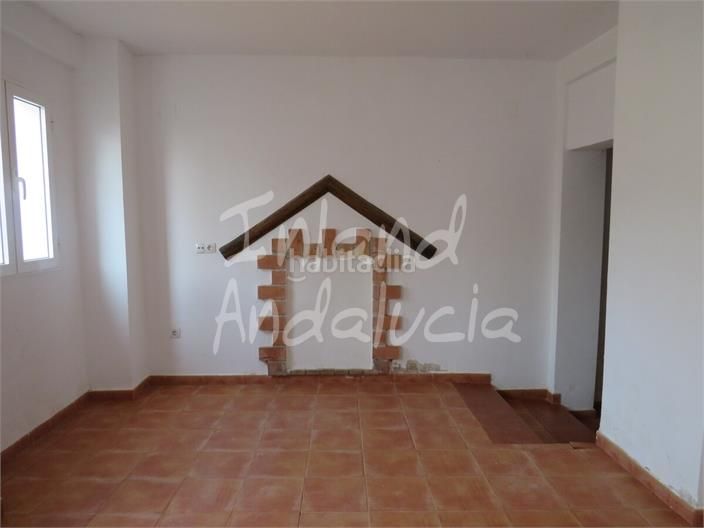 Foto 909ffe07-f2f7-442f-b61d-277fc7865b29. Casa adossada amb aparcament a Alcaudete