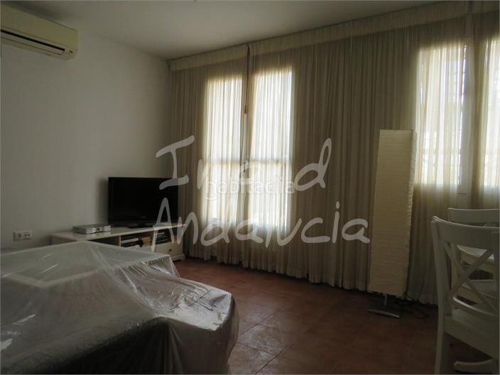 Foto d4e1e377-9e71-4046-9699-279efd058933. Casa adossada amb aparcament a Alcaudete