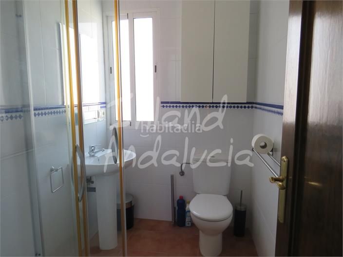 Foto ea096687-f19f-4bfb-94f9-2ffa67290cfe. Casa adossada amb aparcament a Alcaudete