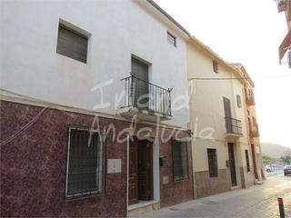 Semi detached house in Alcaudete