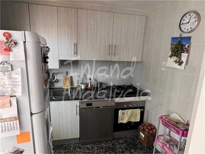 Foto 8c6cbf4d-8f39-42f9-a594-5f694a236283. Casa adossada amb aparcament piscina a Moclín