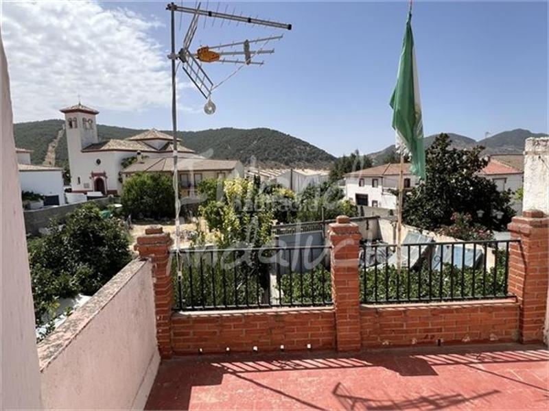 Foto 93481da8-829a-4cd7-9271-d49d3f60de33. Casa adossada amb aparcament piscina a Moclín