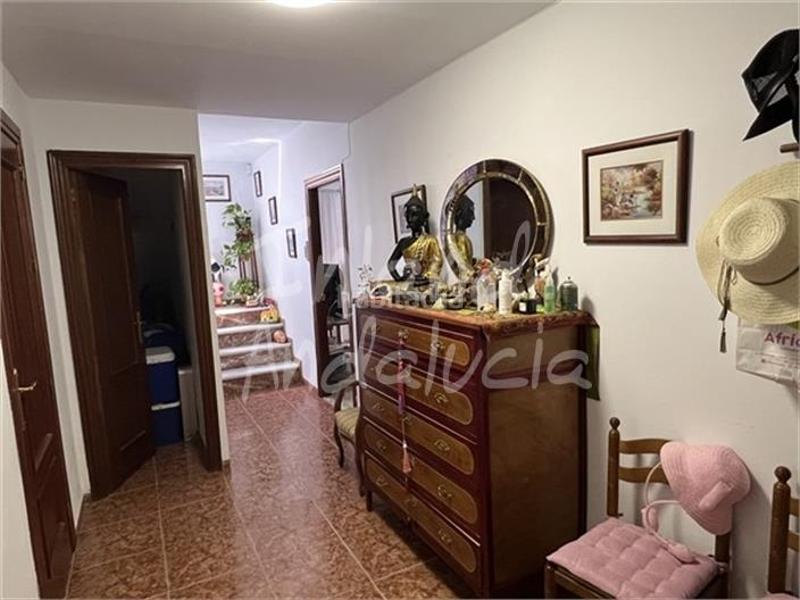 Foto a14e97ce-7d2c-4e6f-b63a-261da780efc9. Casa adossada amb aparcament piscina a Moclín