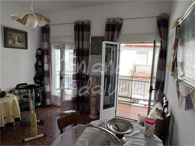 Foto beb05e9b-ae31-41ea-9476-d9468e4ac7f6. Casa adossada amb aparcament piscina a Moclín