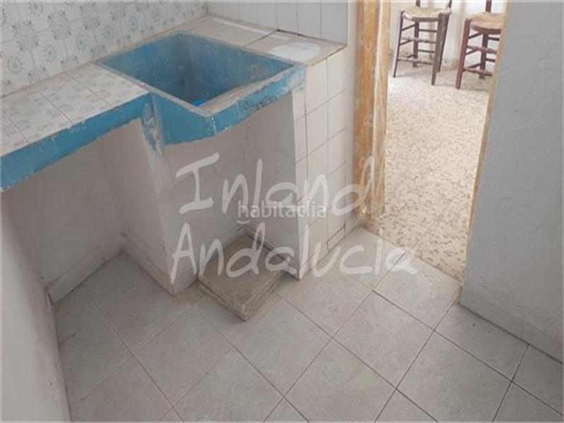 Foto b4f0da71-e929-42f3-9bef-62eebbd81957. Casa adossada amb aparcament a Fuente - Tójar