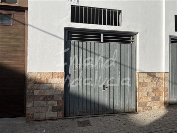 Foto 0676b107-c027-427b-a19b-19e2ed1da4ac. Reihenhaus mit parking in Alcalá la Real
