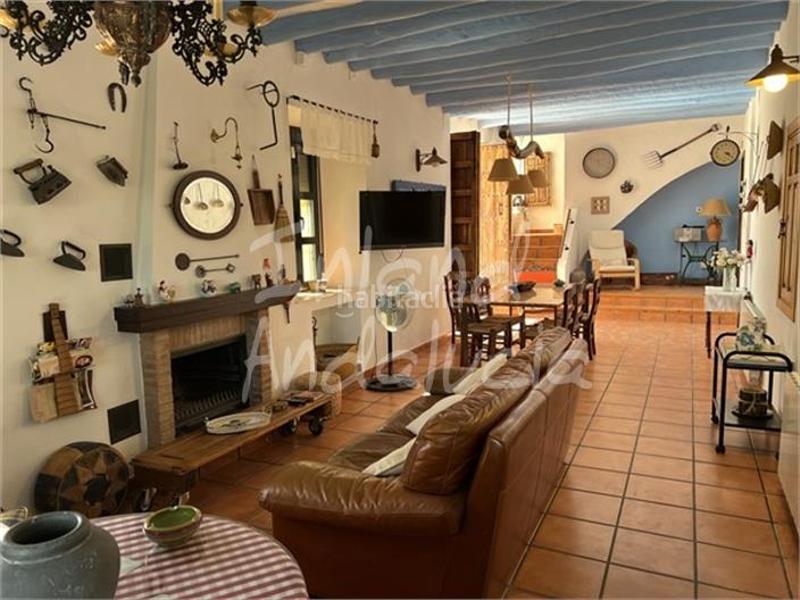 Foto d1567c26-b654-43a1-9f71-0a309998126e. Country house with pool in Cabra