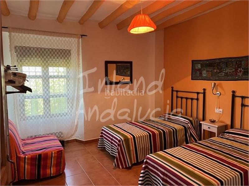 Foto ba3d495d-caa1-42cc-990d-e3b52a5751f3. Masía en Cabra