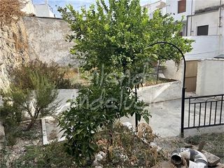 Semi detached house in Luque