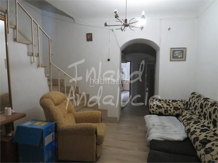 Foto c18f3d6a-c214-4057-a29d-6cf272747ba5. Maison jumelée dans Martos