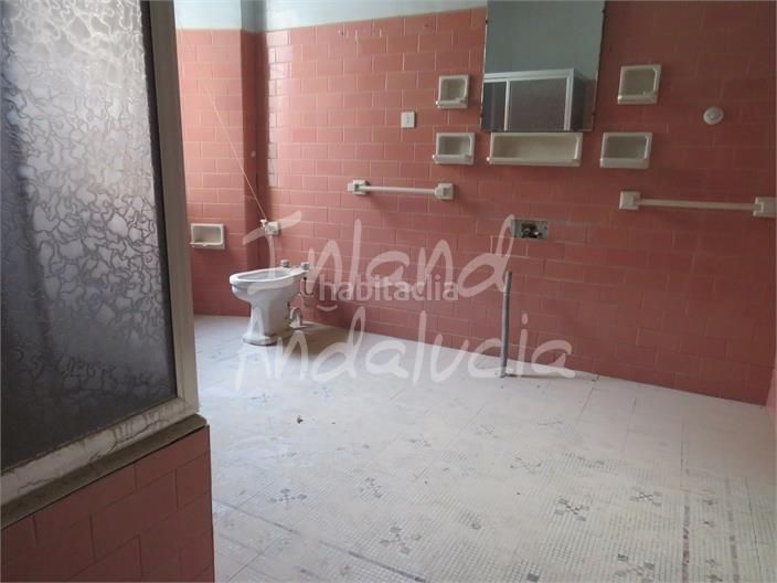 Foto 2ec8c0b3-c6ea-4721-ab44-d8af25f3b6e4. Maison jumelée avec piscine dans Martos