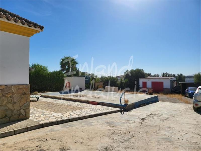 Foto 1fa61e9c-352f-4458-bb79-3b388e03b627. Maison avec parking piscine dans Marchena