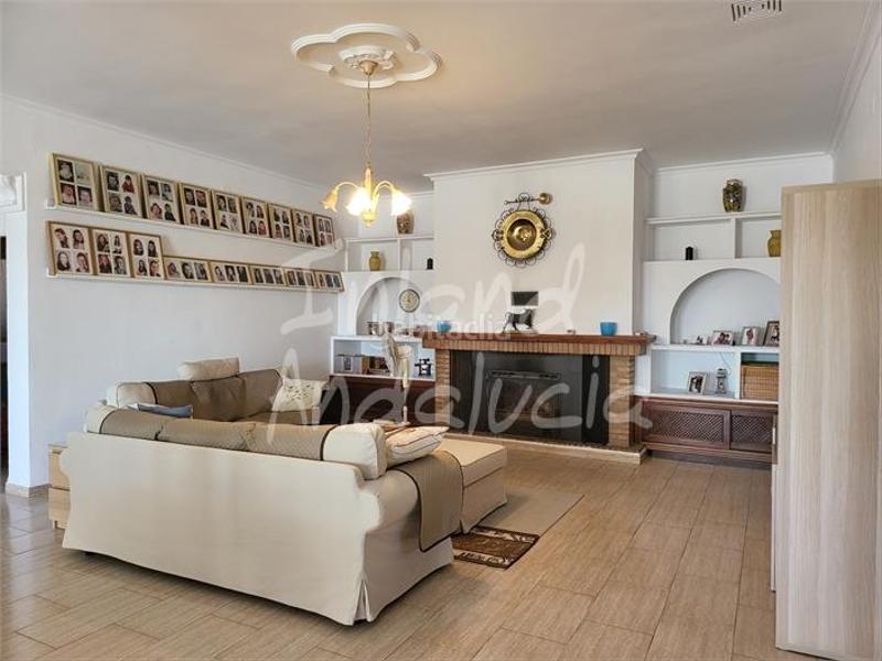 Foto 95ba109b-efcd-459d-a557-3dad5622c3e3. Maison avec parking piscine dans Marchena