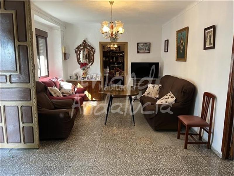 Foto 77ab8ec1-4629-4e8c-95b1-a32ec18b452c. Casa adosada en Luque