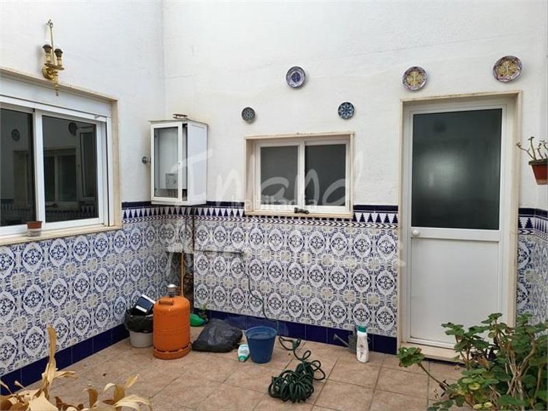 Foto 5f45b7ff-c545-4279-bbf0-0ce7e8b24622. Casa adossada amb aparcament a Aguadulce