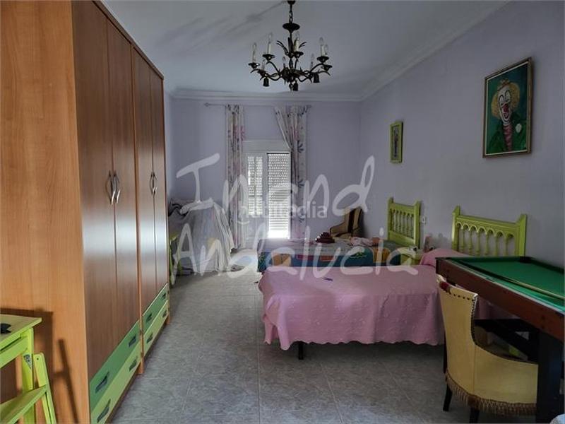 Foto a290c28f-2f3a-4b99-9b75-976e0bb05449. Casa adossada amb aparcament a Aguadulce