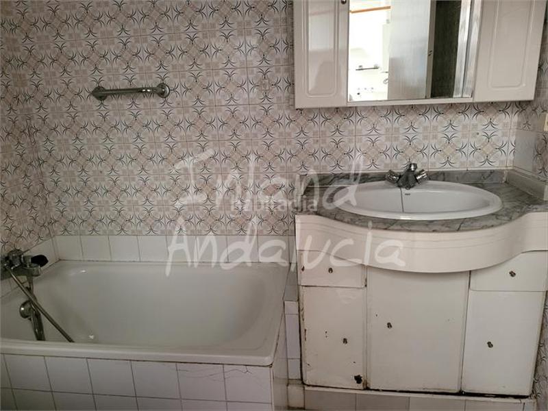 Foto fb694fd6-d52f-4107-8a34-45c2dbdbea53. Casa adossada a Mollina