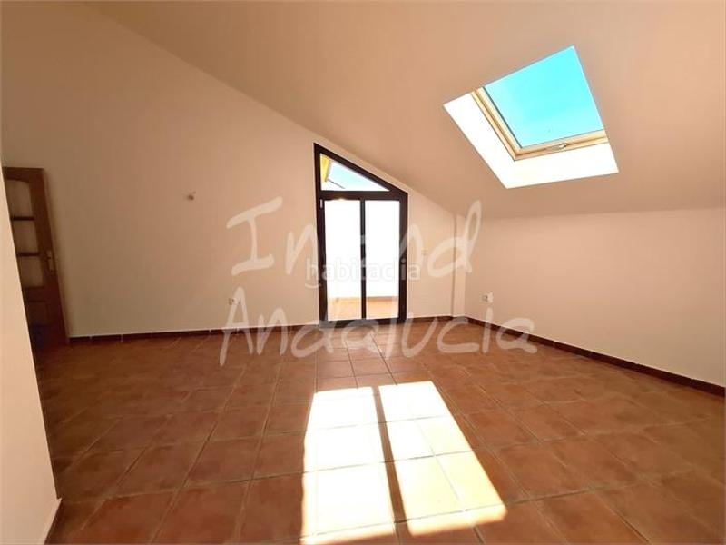 Foto 7e2c3c27-5593-4fd9-be5a-f70439635893. Appartement mit pool in Alcaucín