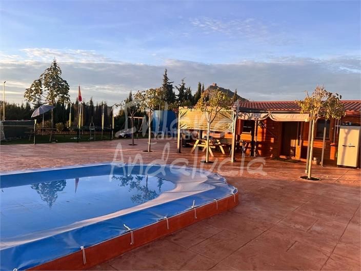 Foto ee3e7039-25d5-4329-a092-54fd3458e5c7. Chalet en Martos