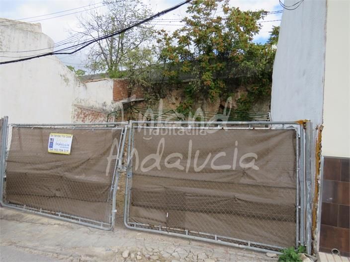 Foto b2fedb3c-2a44-4f6b-be15-5fb7ddb69566. Terreny residencial a Alcaudete